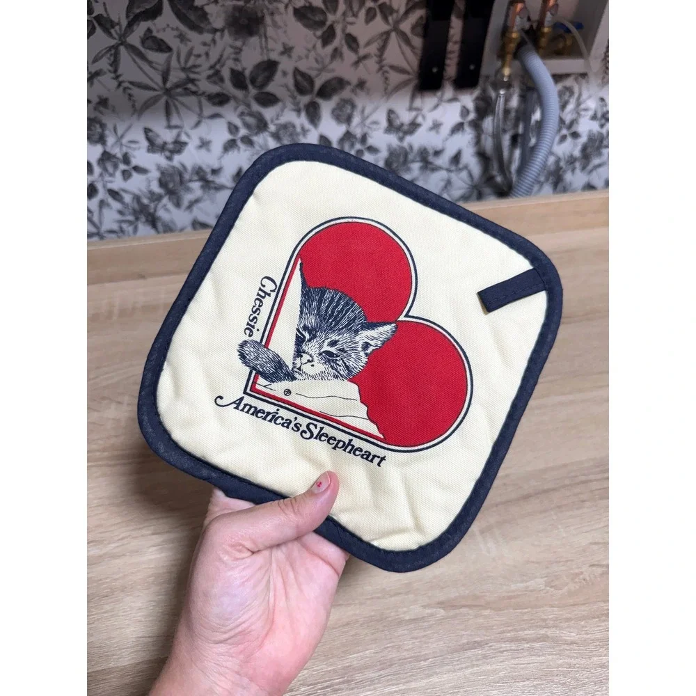 Vintage Chessie Cat America's Sleepheart Railroad Pot Holder Oven Mit Trivet